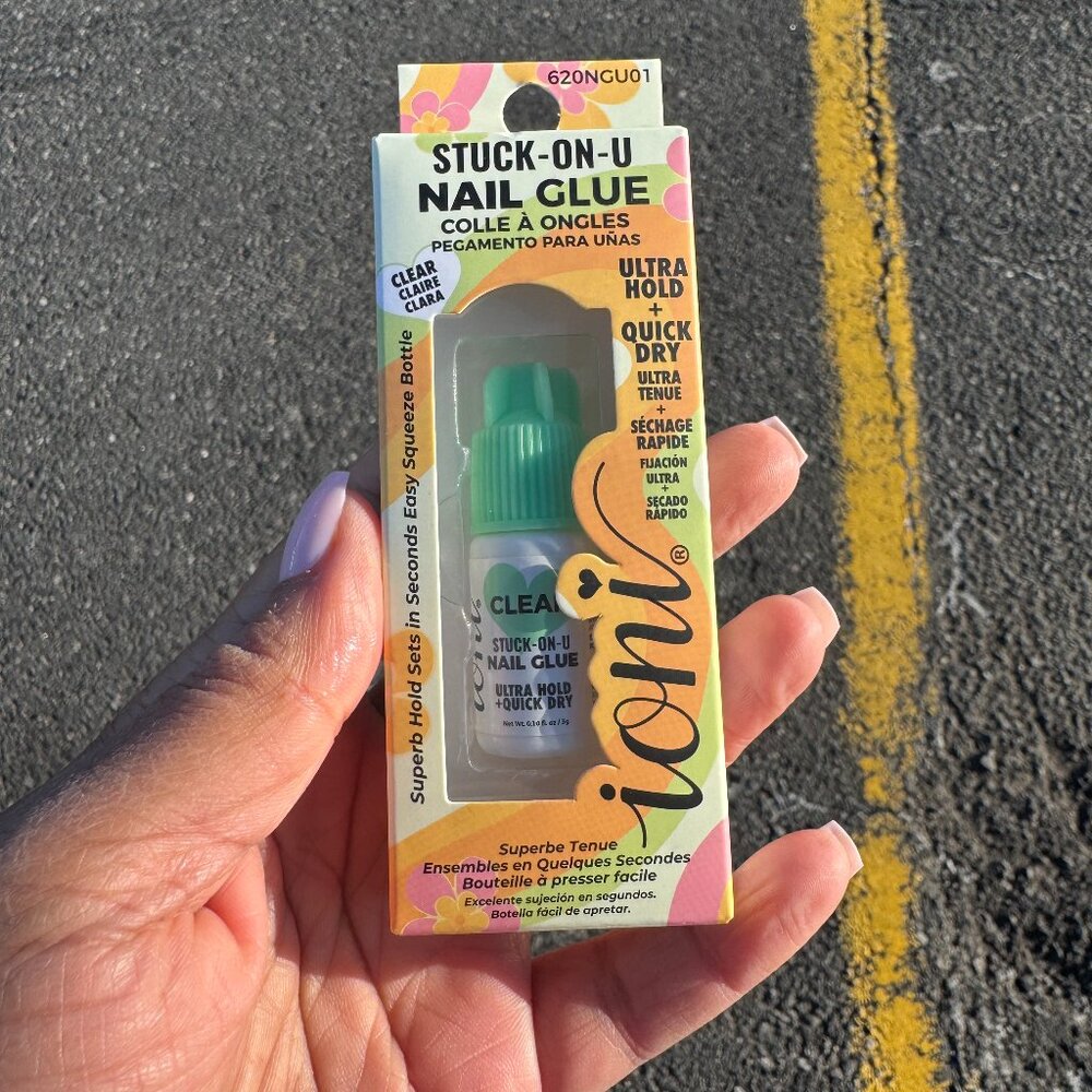 womans nail glue